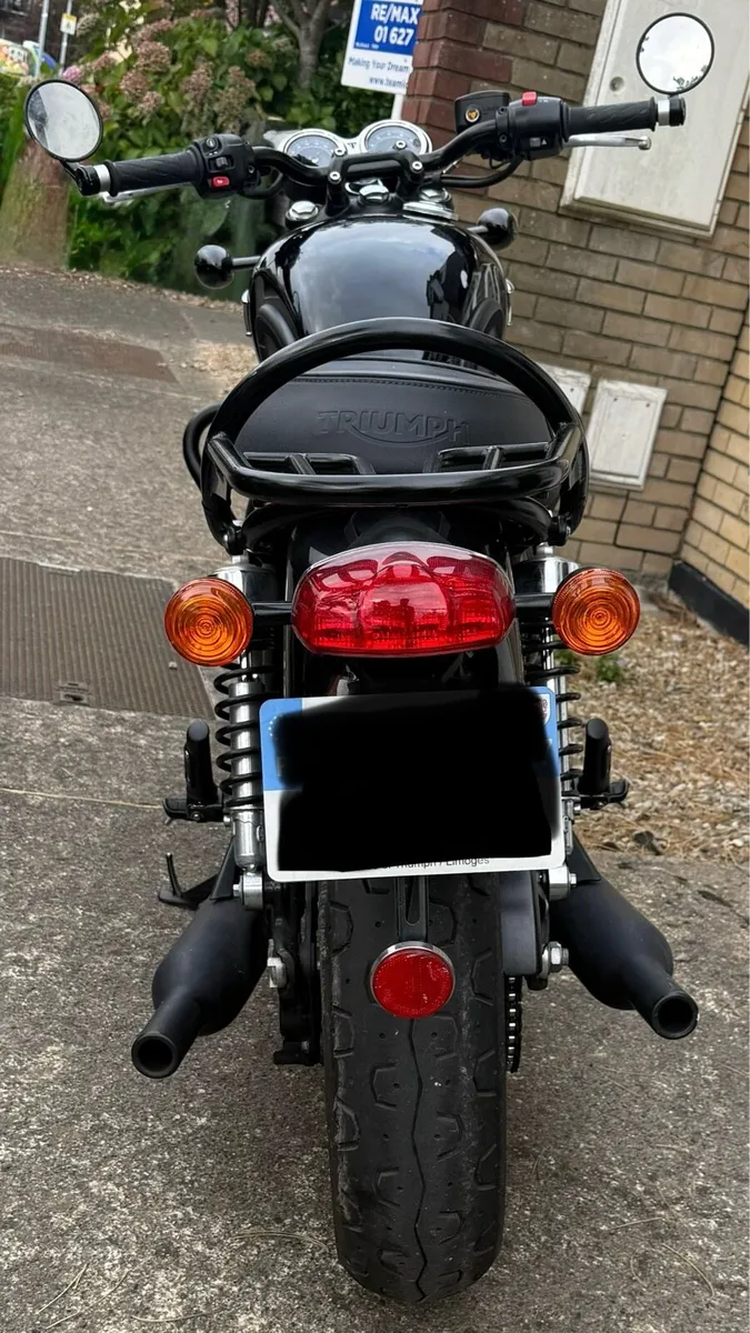 Triumph Bonneville T100 - Image 4