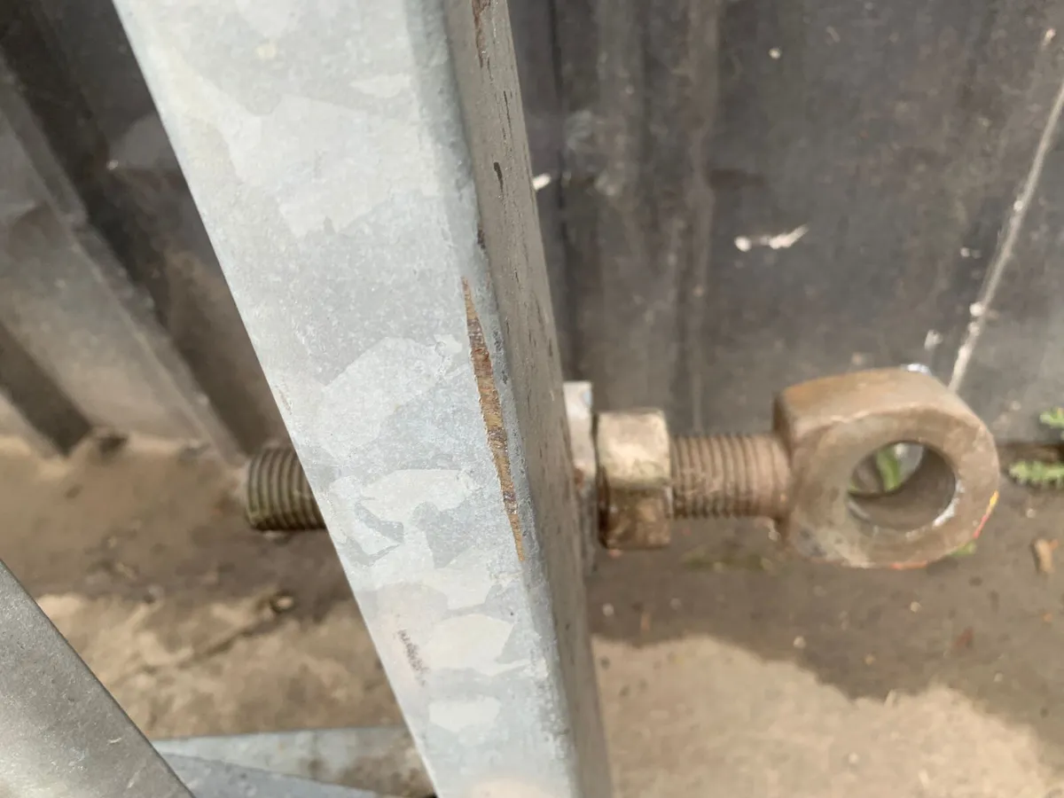 11.5ft X 7.7ft Yard Gates - Image 4