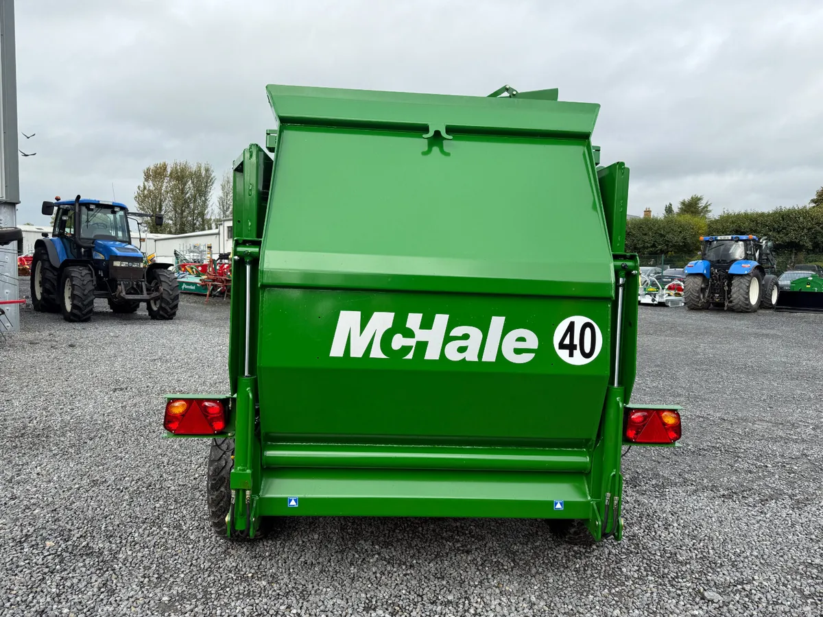 McHale C460  Silage Feeder & Straw Blower - Image 3