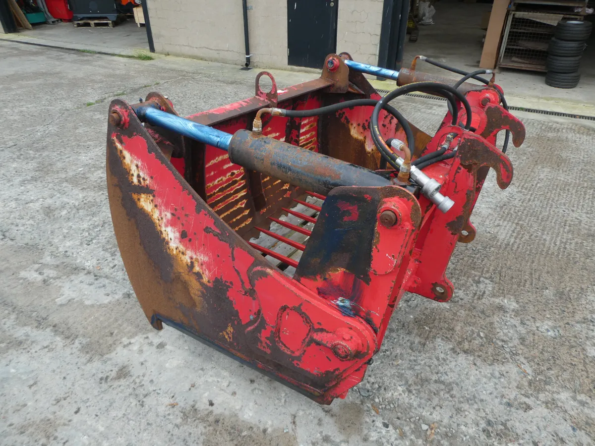 Selection of Used Sheargrabs - Image 4