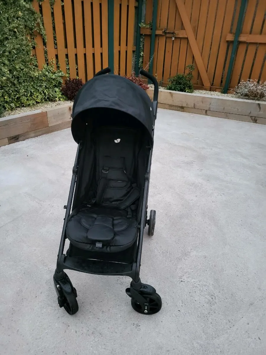 Joie Litetrax Stroller AS NEW!! - Image 4
