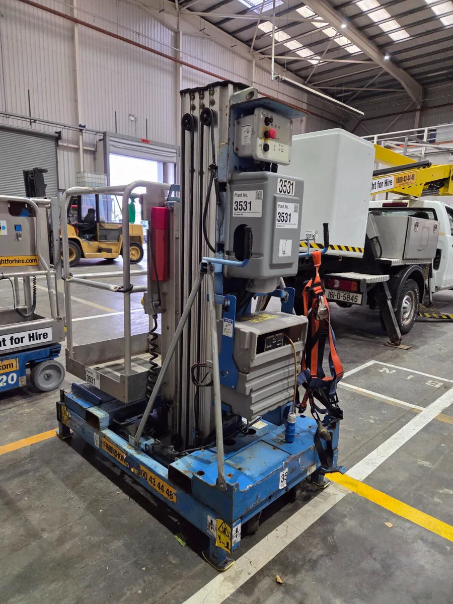 Genie IWP20DC - 8m Push Around Lift - Image 2