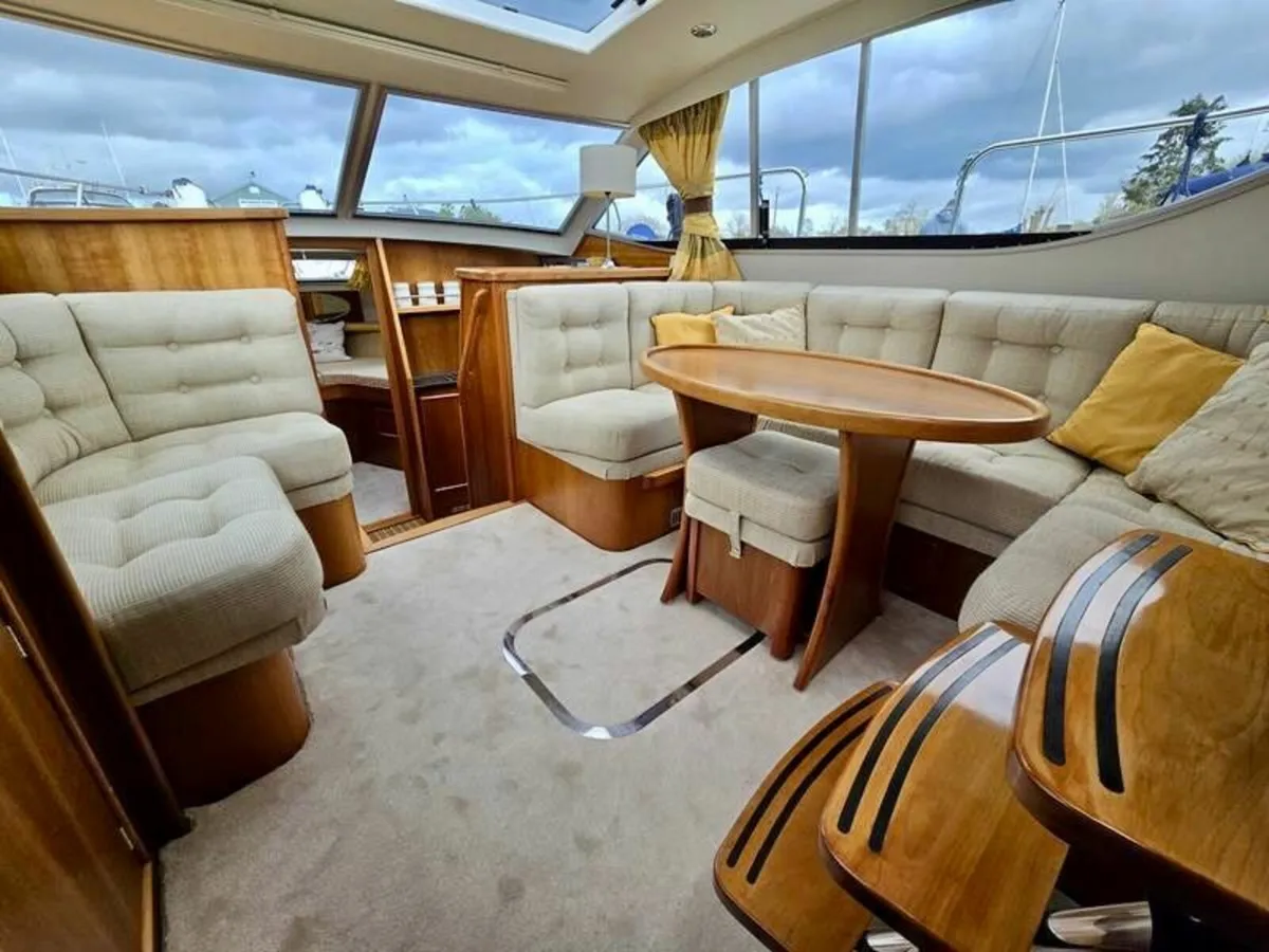 2006/7 Haines 320AC diesel. - Image 3