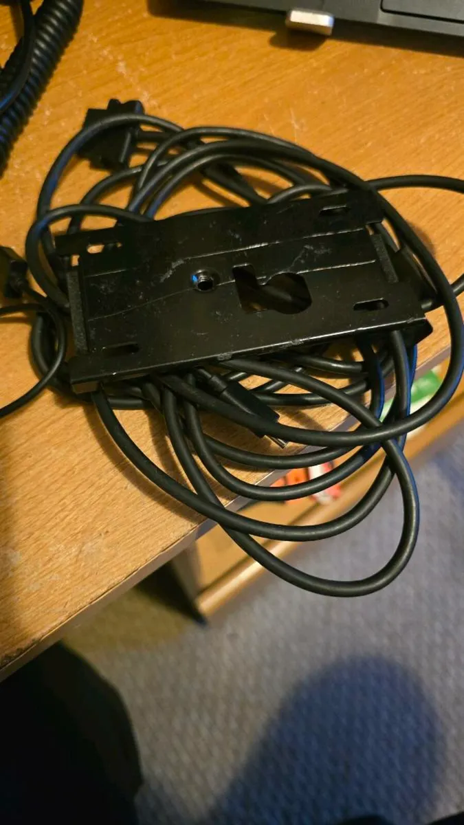 ICOM IC 7000 - Image 4