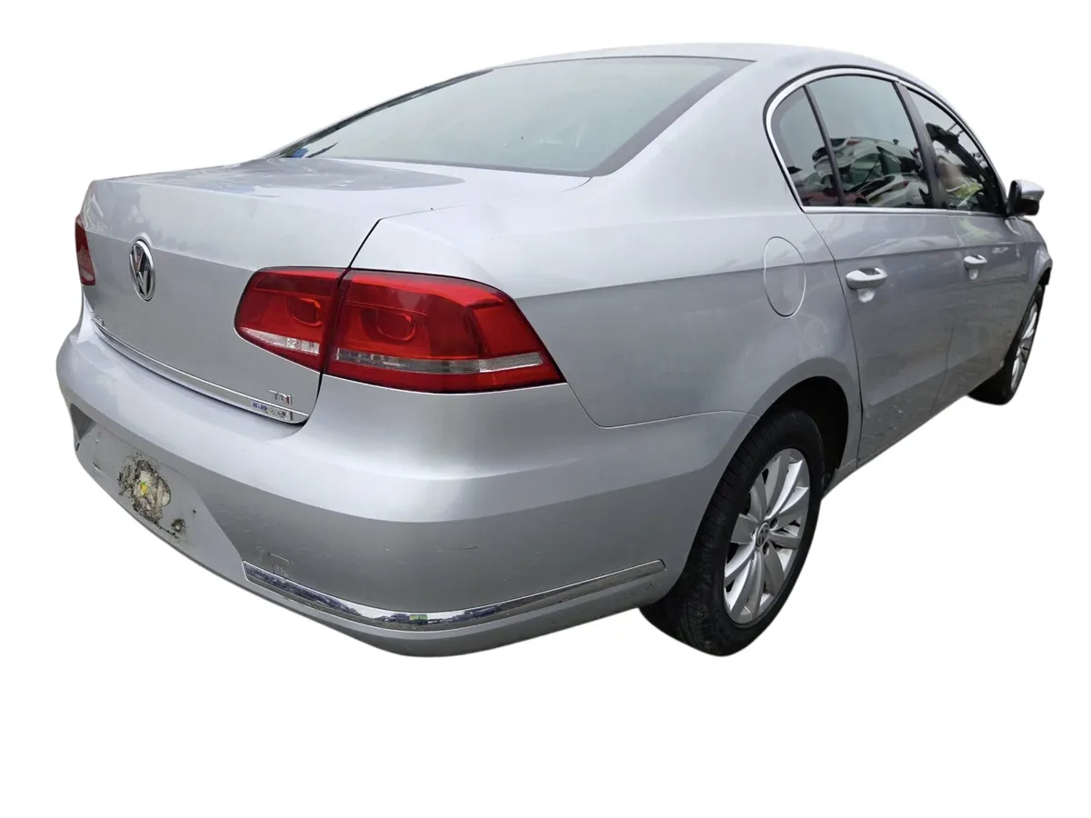 2011 VOLKSWAGEN PASSAT For Breaking/Dismantling - Image 3
