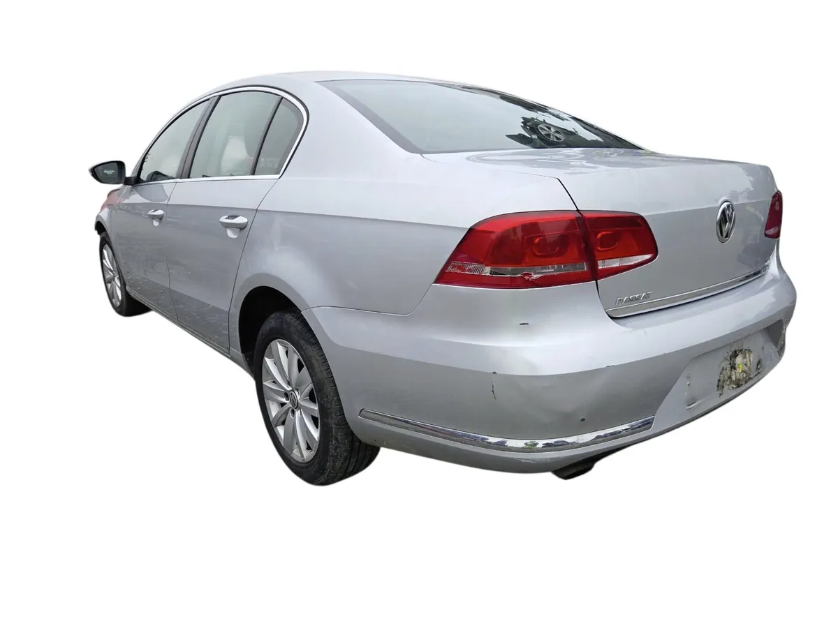 2011 VOLKSWAGEN PASSAT For Breaking/Dismantling - Image 4