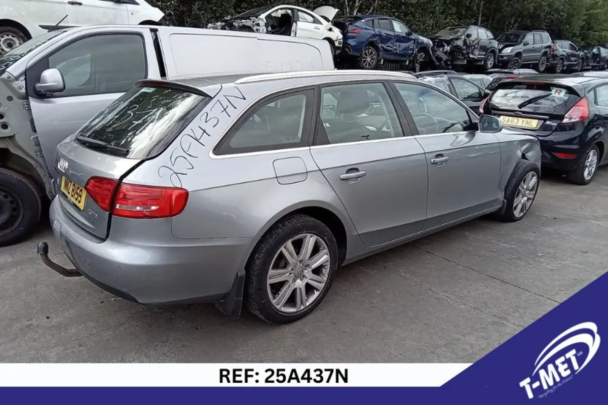 2010 AUDI A4 BREAKING FOR PARTS - Image 4