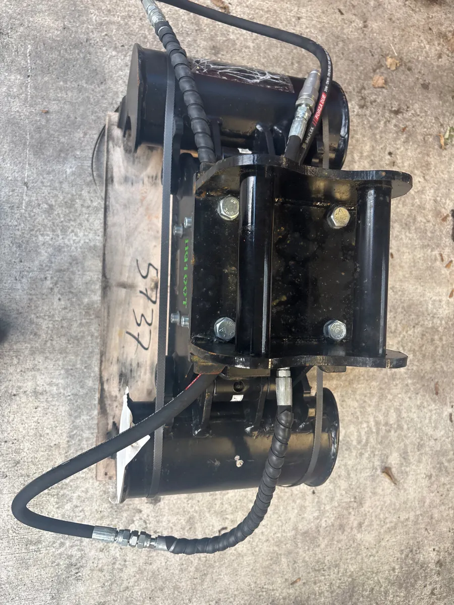 Grab to suit 3t machine - Image 2