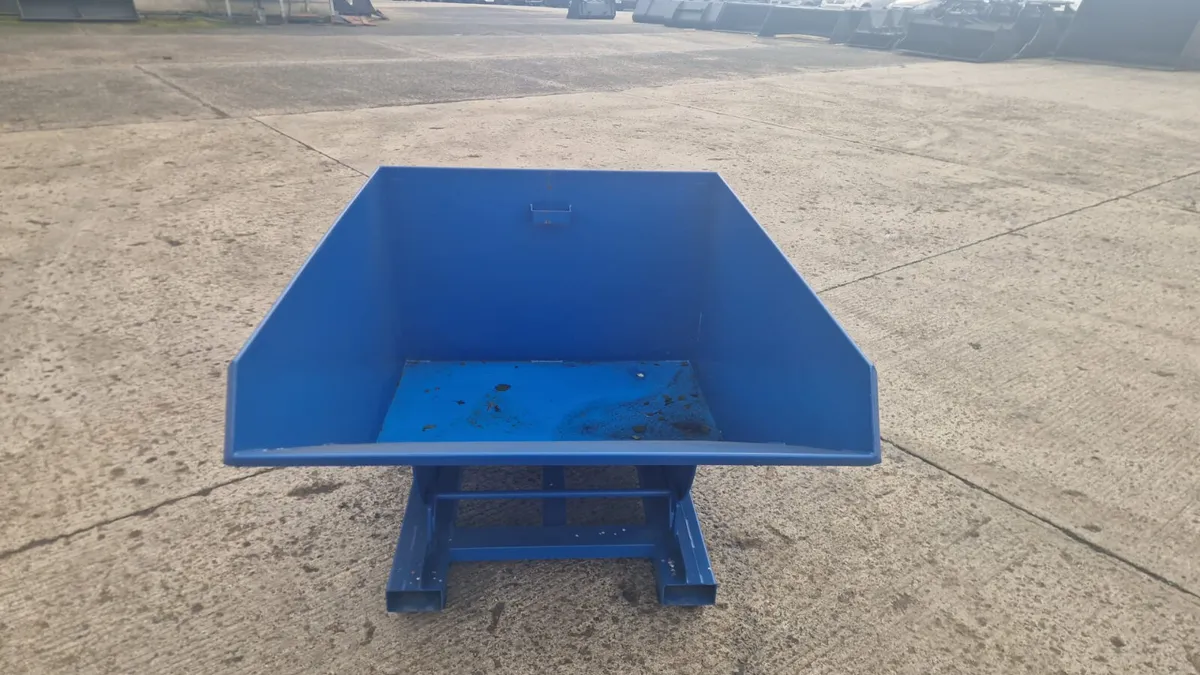 Tipping Skip - Image 1