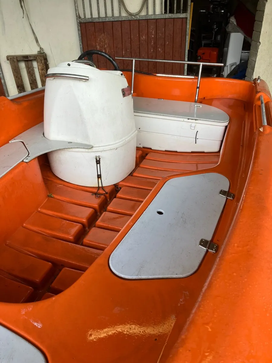 RIGIFLEX 400 PNEUMATIC BOAT WITH CONSOLE-BOAT ONLY - Image 3