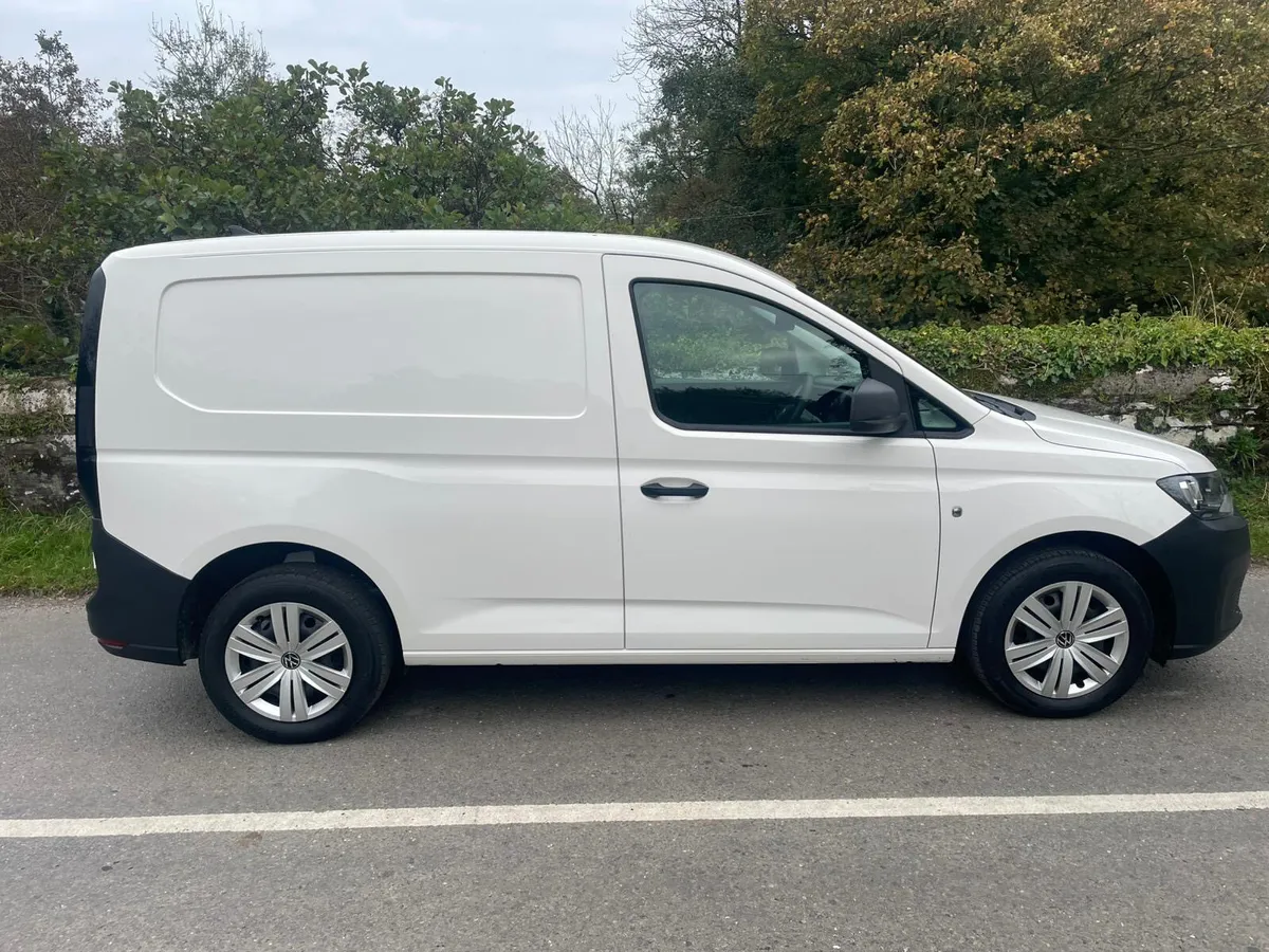 Volkswagen Caddy Cargo 2.0L 2021 - Image 3