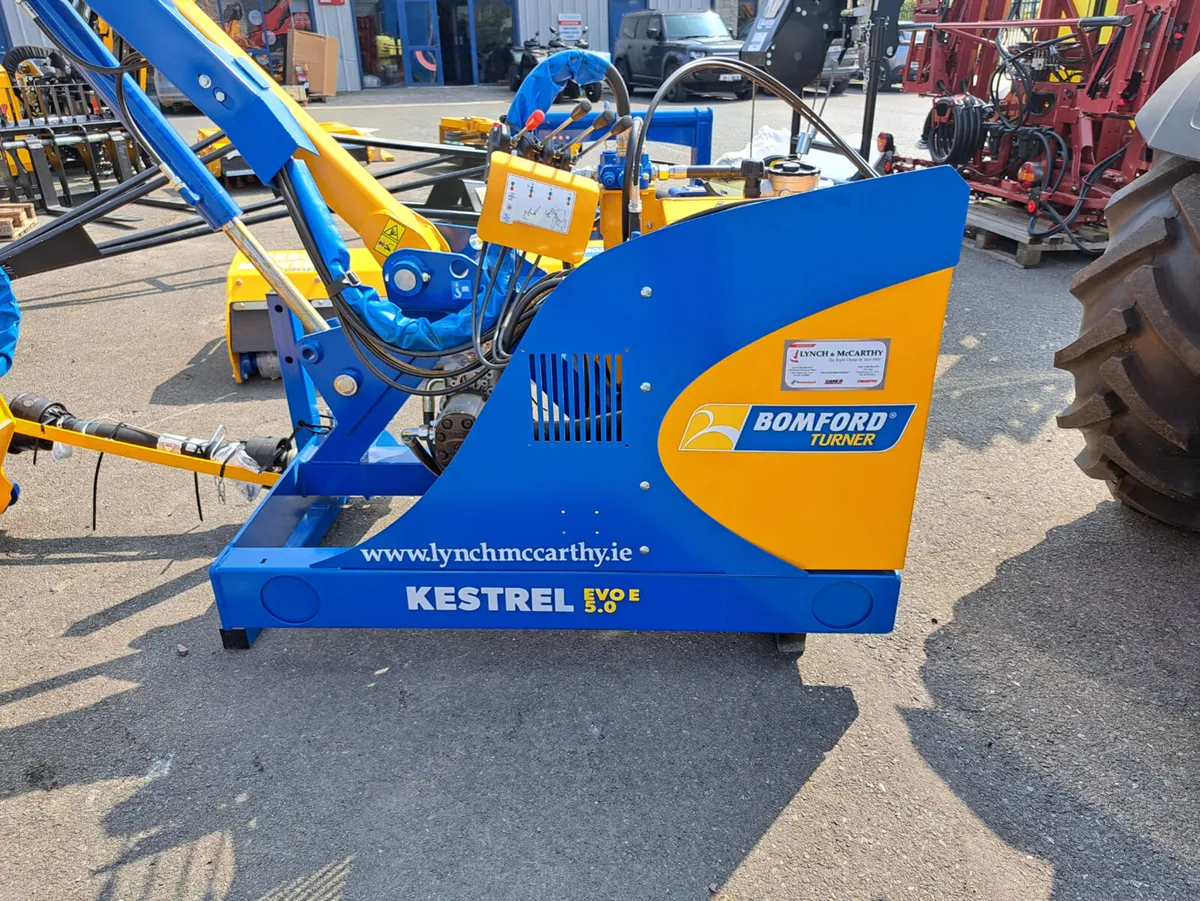 New Bomford Kestral Evo 5 hedgecutter - Image 2
