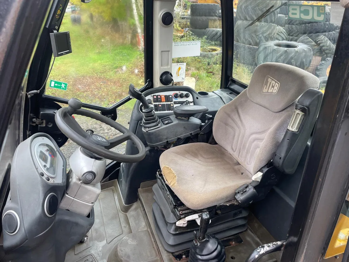 JCB 310 Articulated Teleporter - Image 4