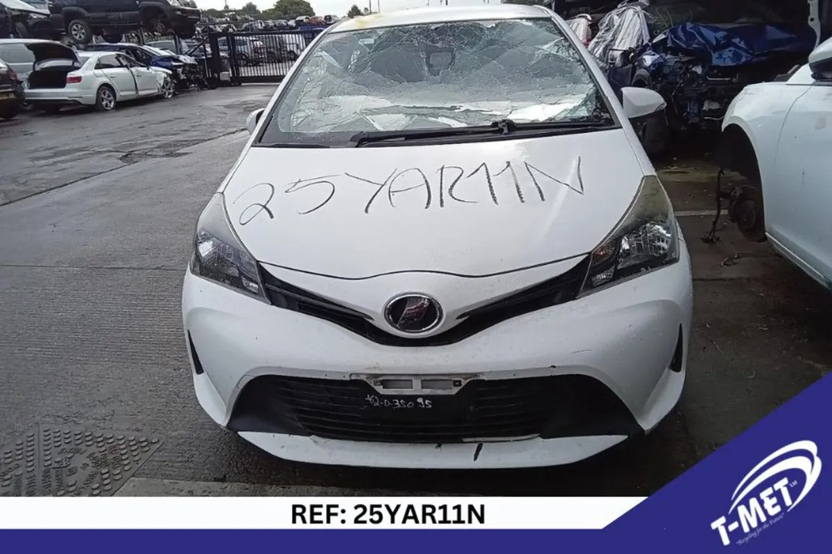 2016 TOYOTA YARIS BREAKING FOR PARTS - Image 2