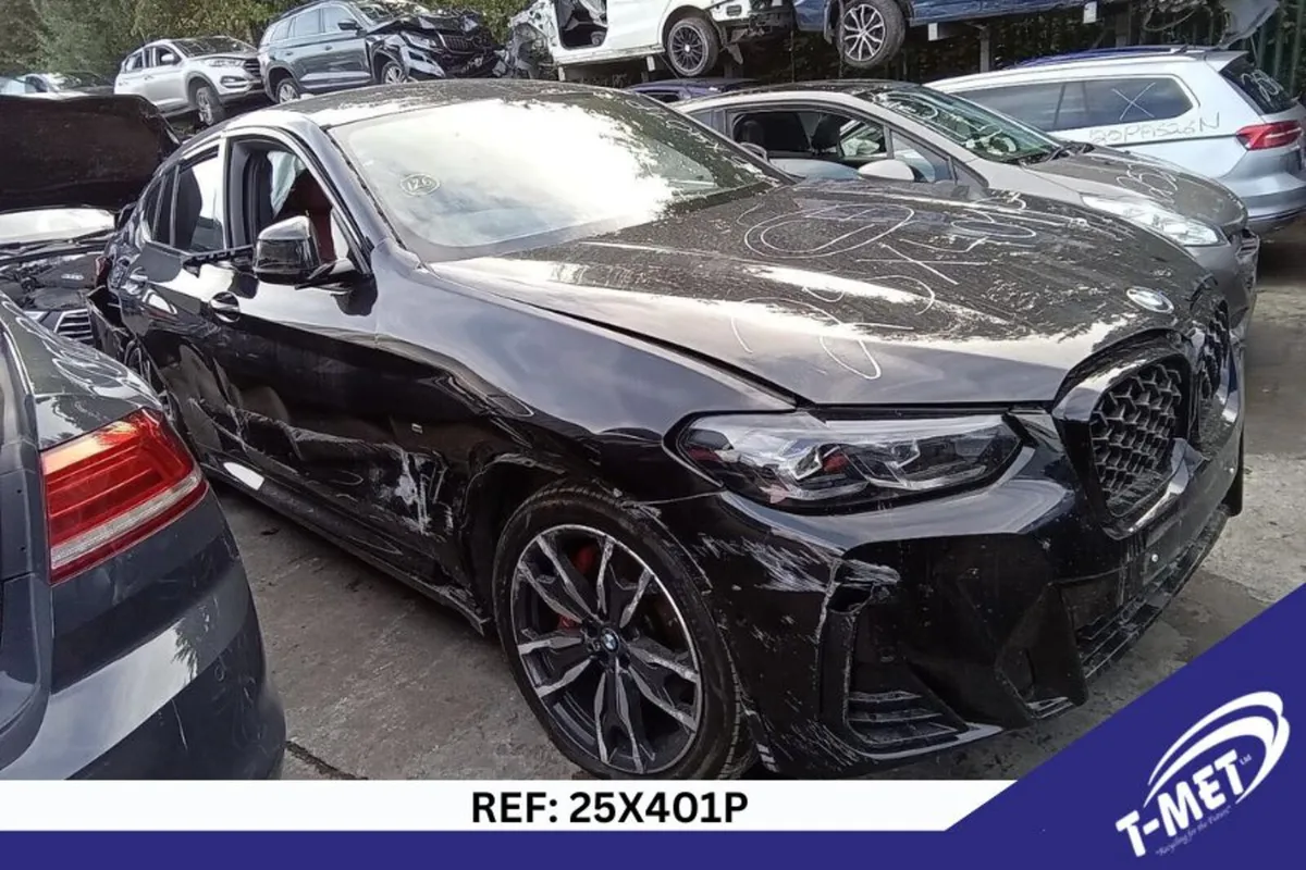 2023 BMW X4 BREAKING FOR PARTS - Image 1