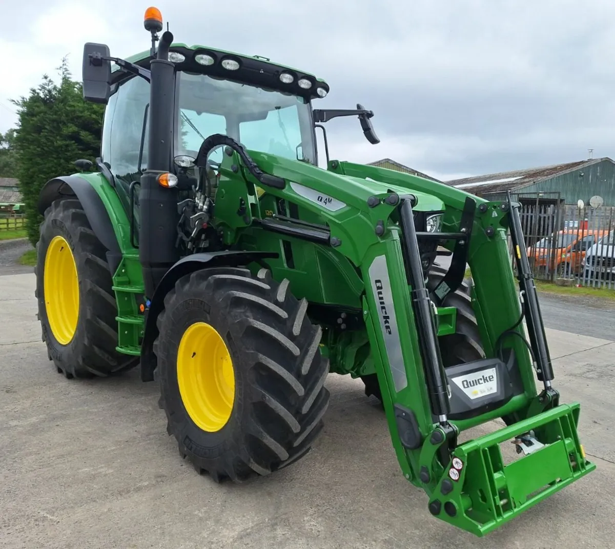 231 JOHN DEERE 6R120 C/W QUICKE Q4M LOADER - Image 2