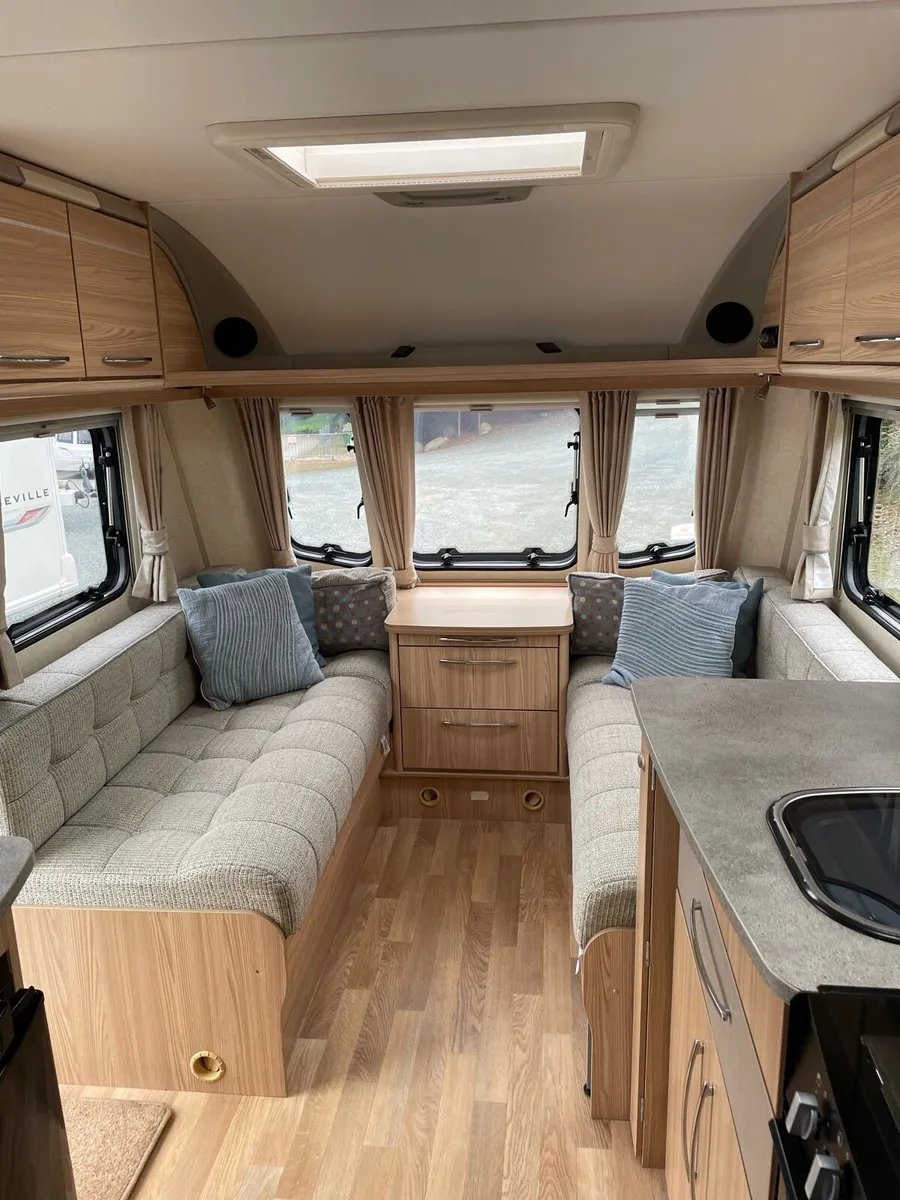 Coachman Vision 560 - Image 4
