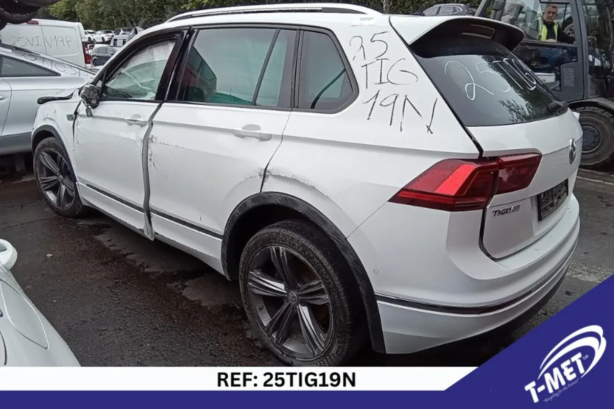 2018 VOLKSWAGEN TIGUAN BREAKING FOR PARTS - Image 2