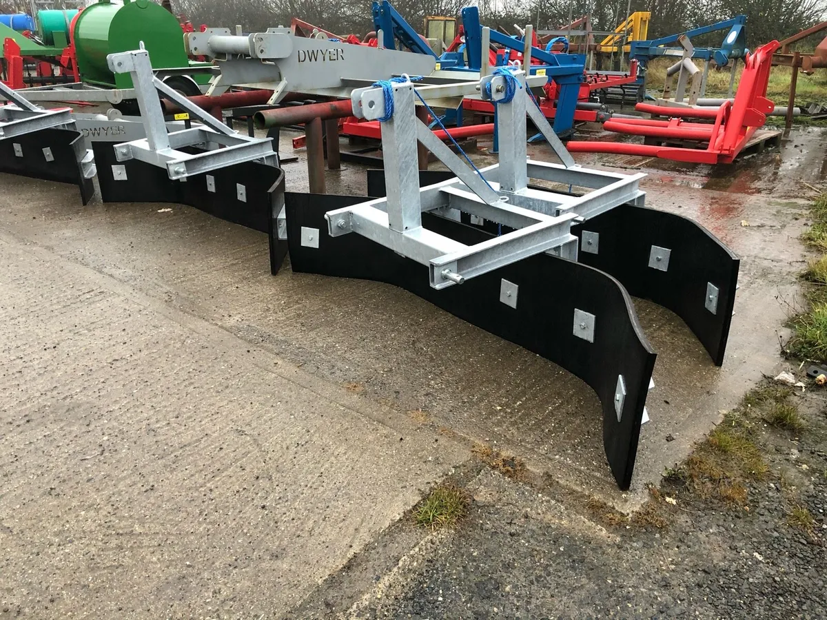 Yard scrapers - Image 2