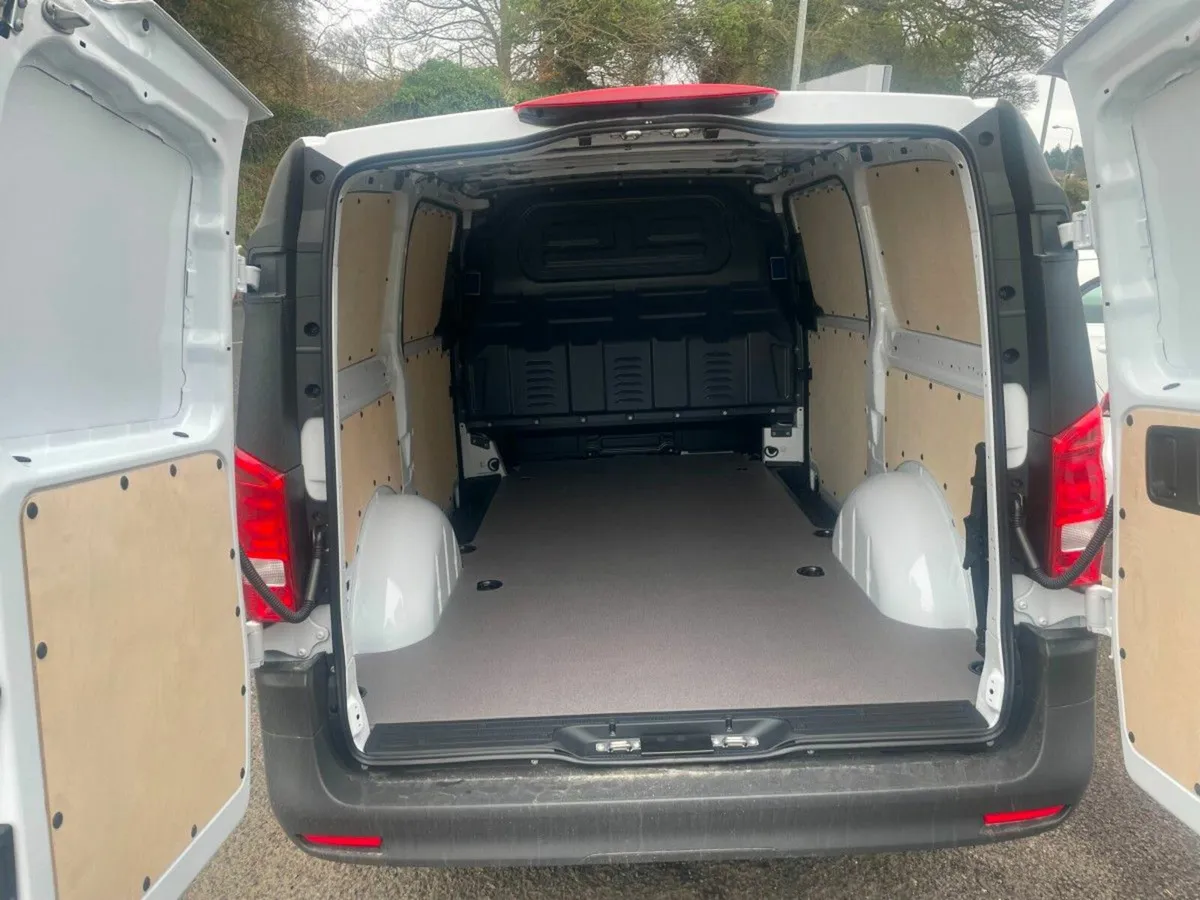 Mercedes-Benz Vito Vito 110LWB BASE - Image 4