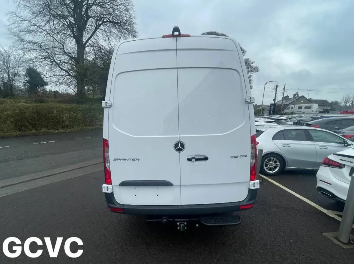 Mercedes-Benz Sprinter 319 ROUGH ROAD VERSION - Image 2