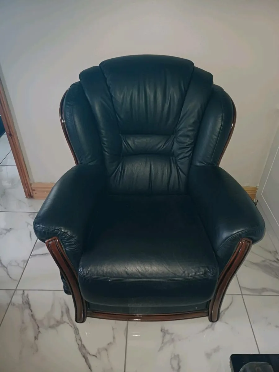 Italian leather 3-2-1 - Image 1