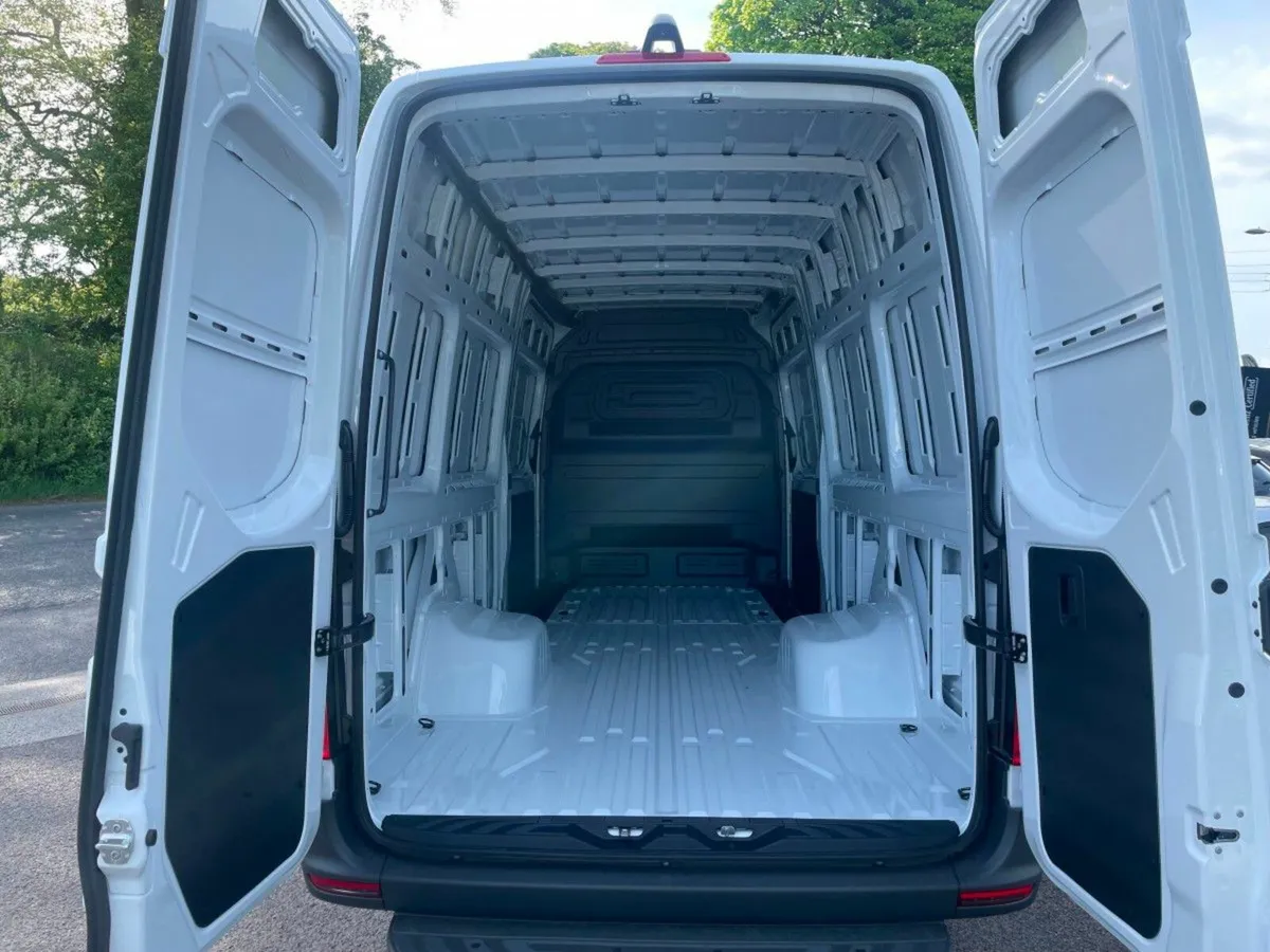Mercedes-Benz Sprinter 2.0 - Image 4