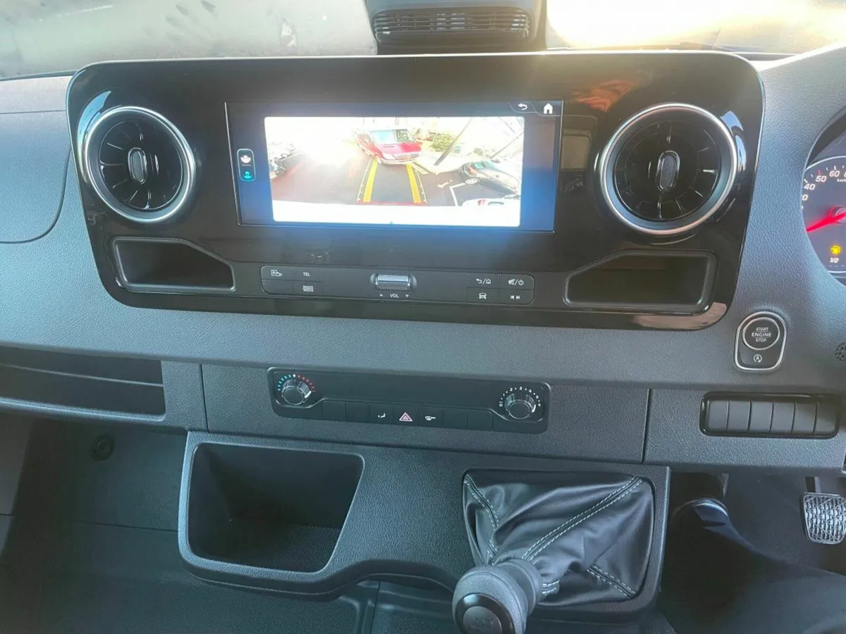 Mercedes-Benz Sprinter 517 EXTRA LONG HIGH ROOF - Image 4