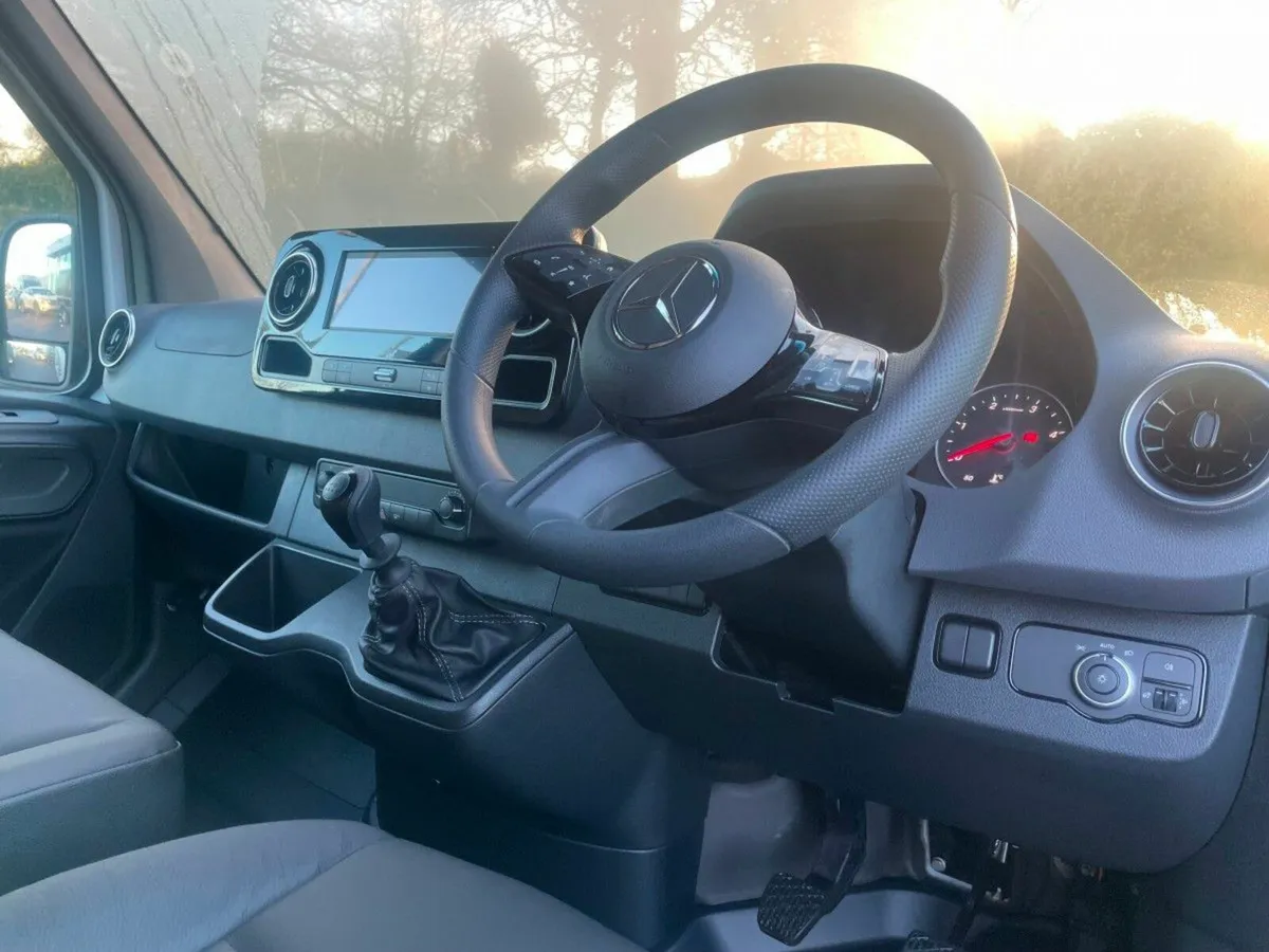 Mercedes-Benz Sprinter 517LWB HIGH ROOF BASE - Image 3