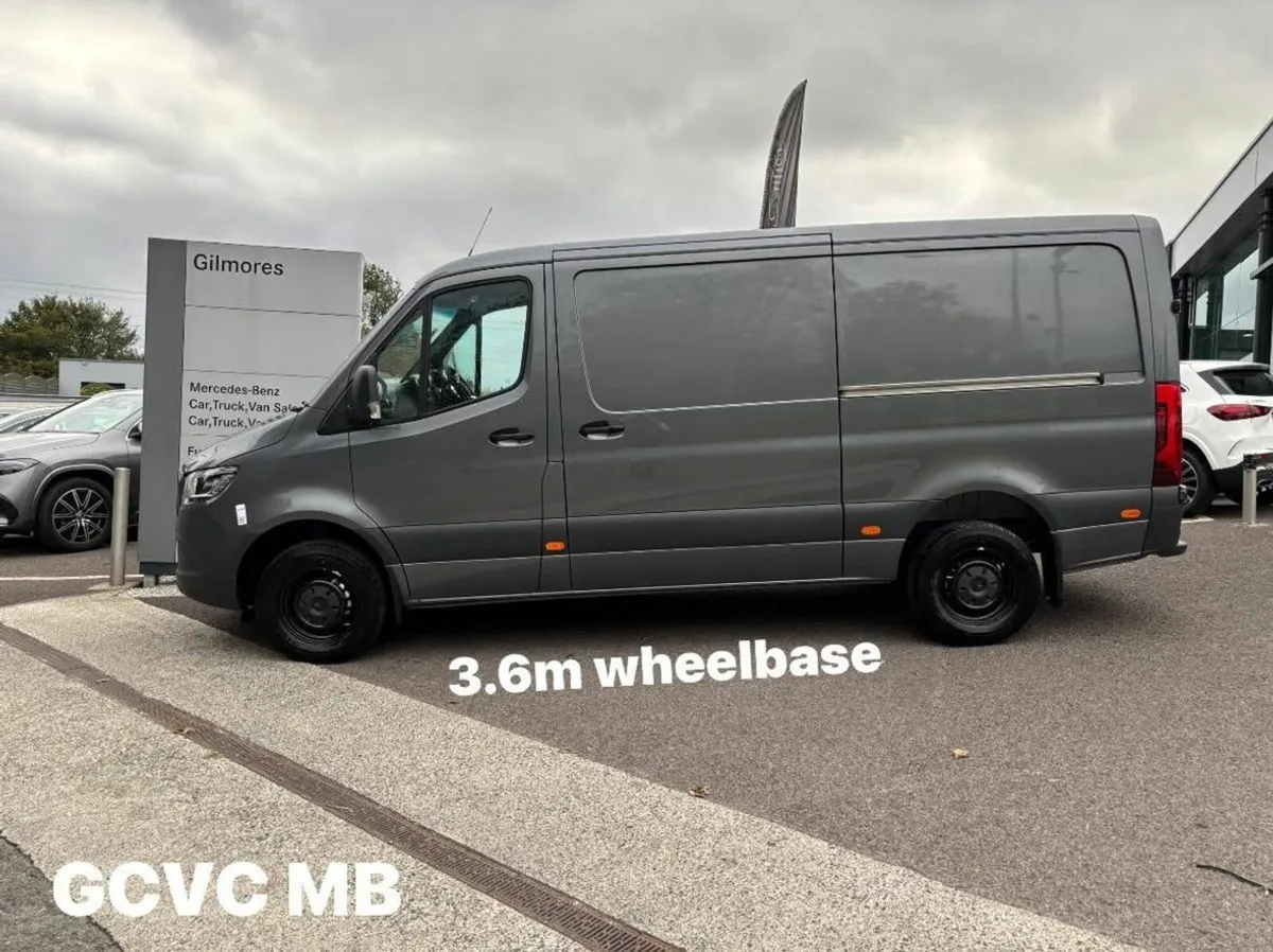 Mercedes-Benz Sprinter 317 MWB Low Roof RWD - Image 2