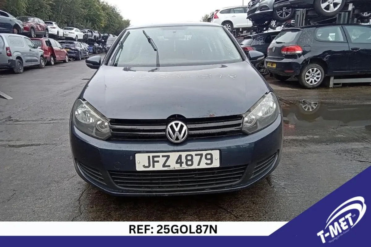 2011 VOLKSWAGEN GOLF BREAKING FOR PARTS - Image 4