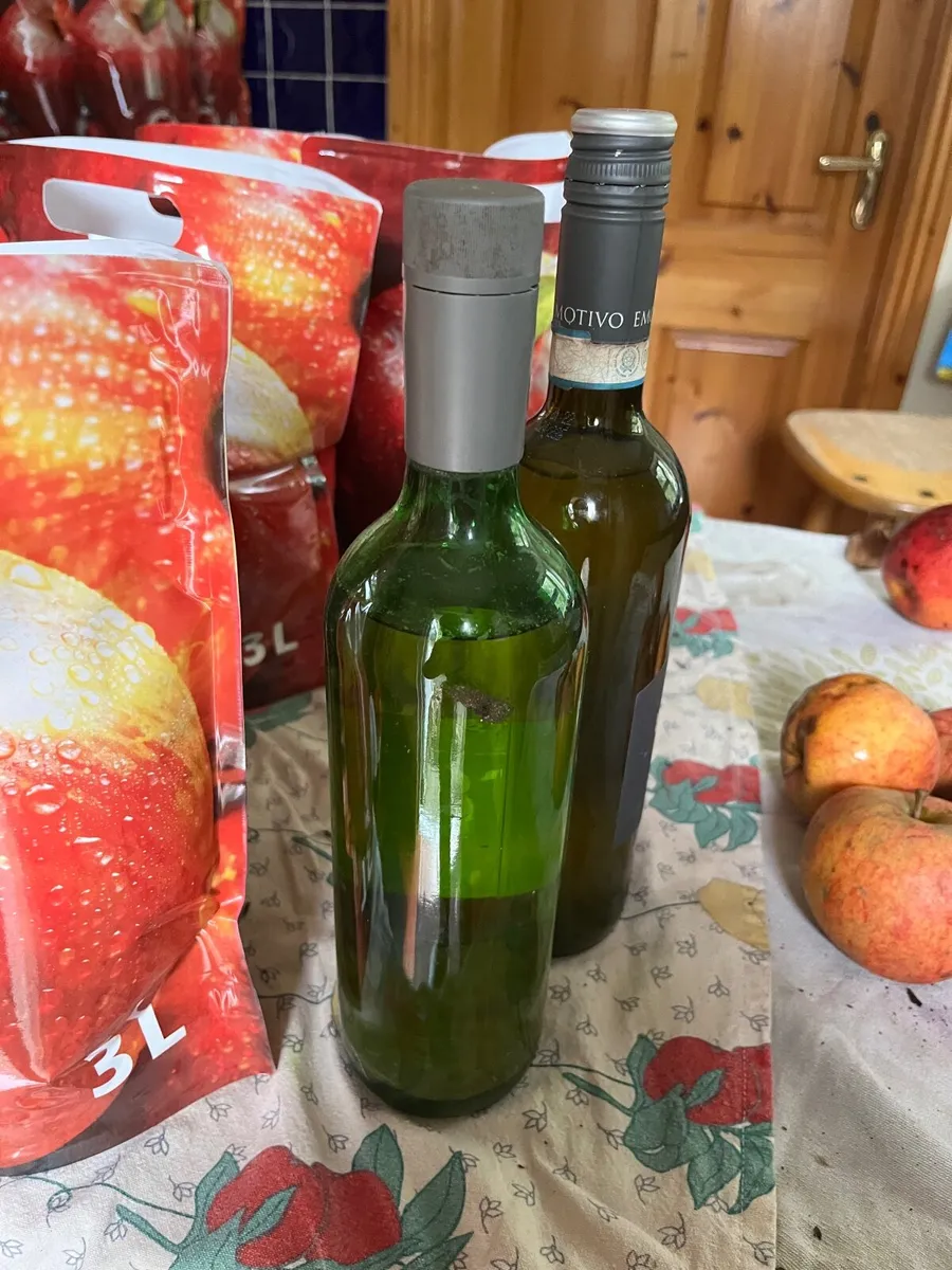 Organic Apple Juice, vinegar, apples - Image 3