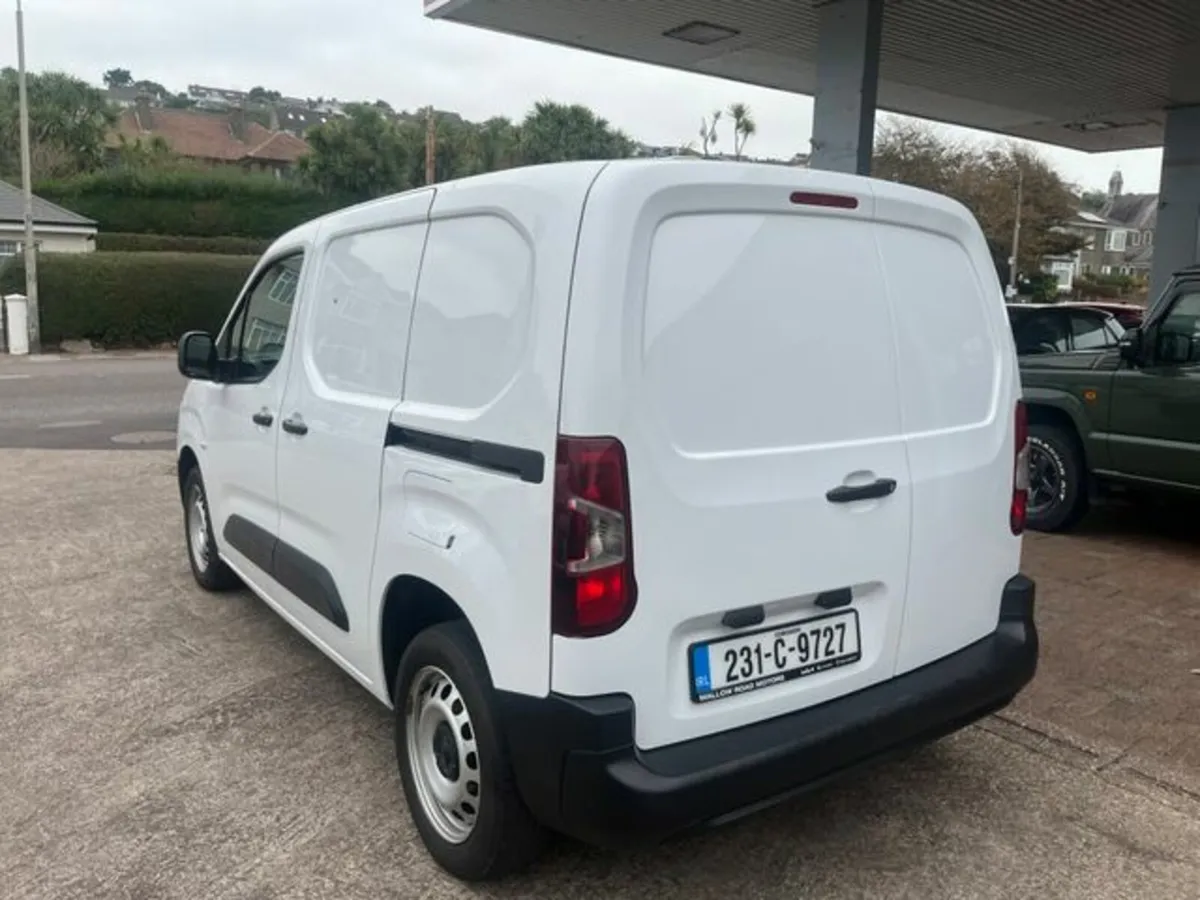 Peugeot Partner Active Plus 1.5 Blue HDI 100 4 - Image 4