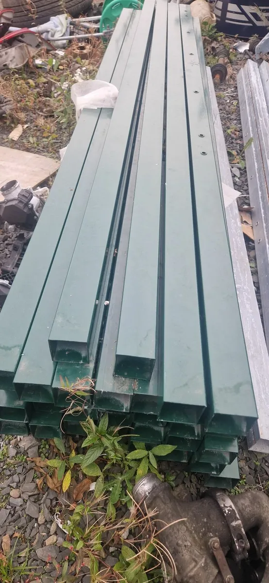 V mesh fencing - Image 2