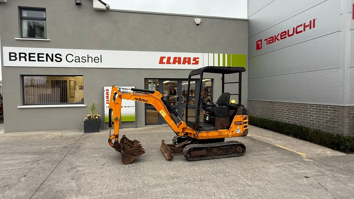 Hanix H17D Mini Digger - Image 1