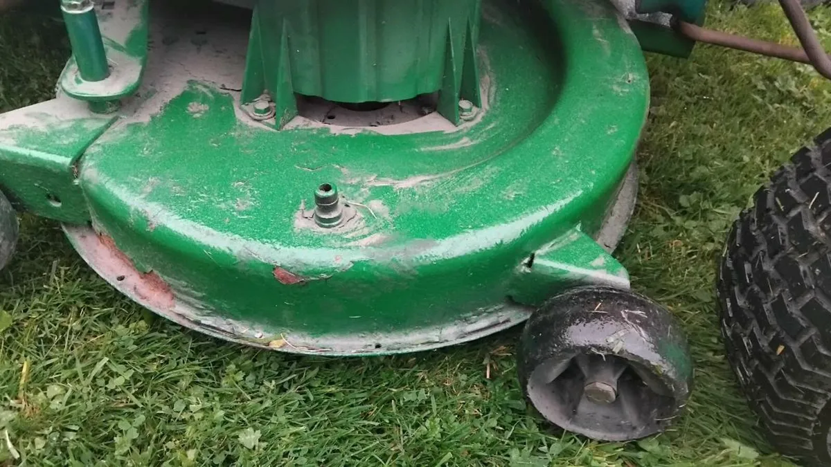 Yardman ride on mower - Image 4