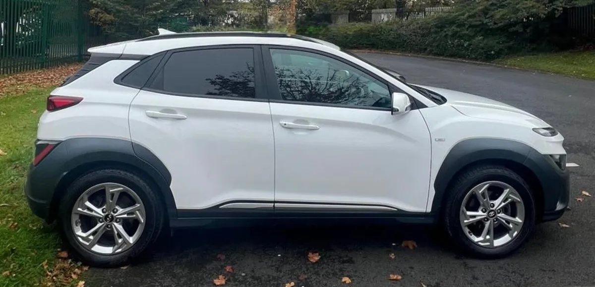 2021 Hyundai Kona Executive Commercial - Image 3