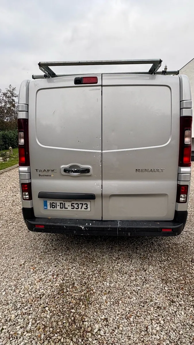 RENAULT TRAFIC van - Image 4