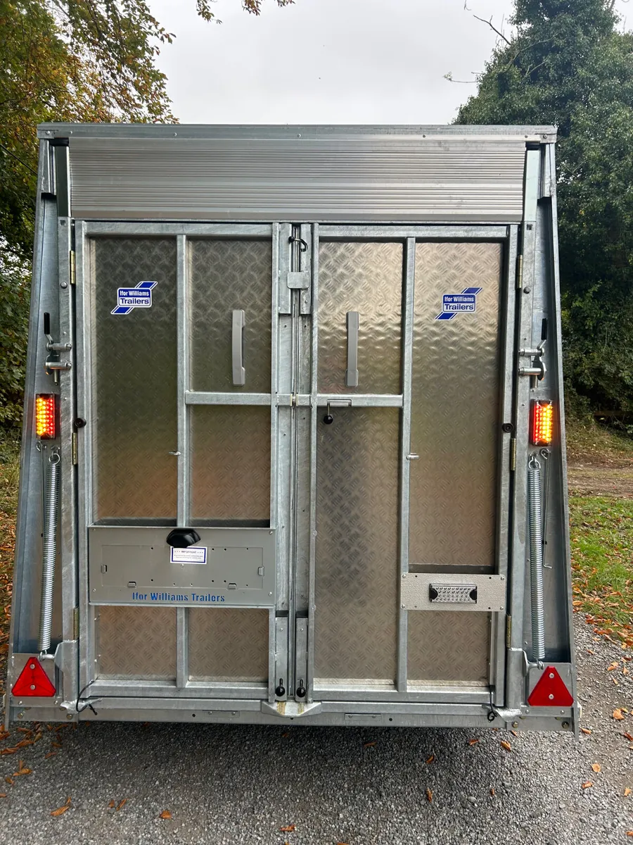 New Ifor Williams 10x5 BV105 Boxvan - Image 2