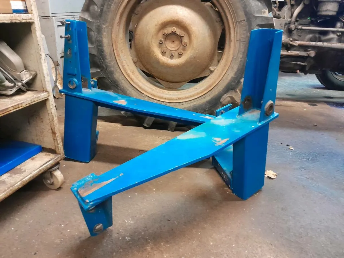 Tanco loader brackets - Image 2