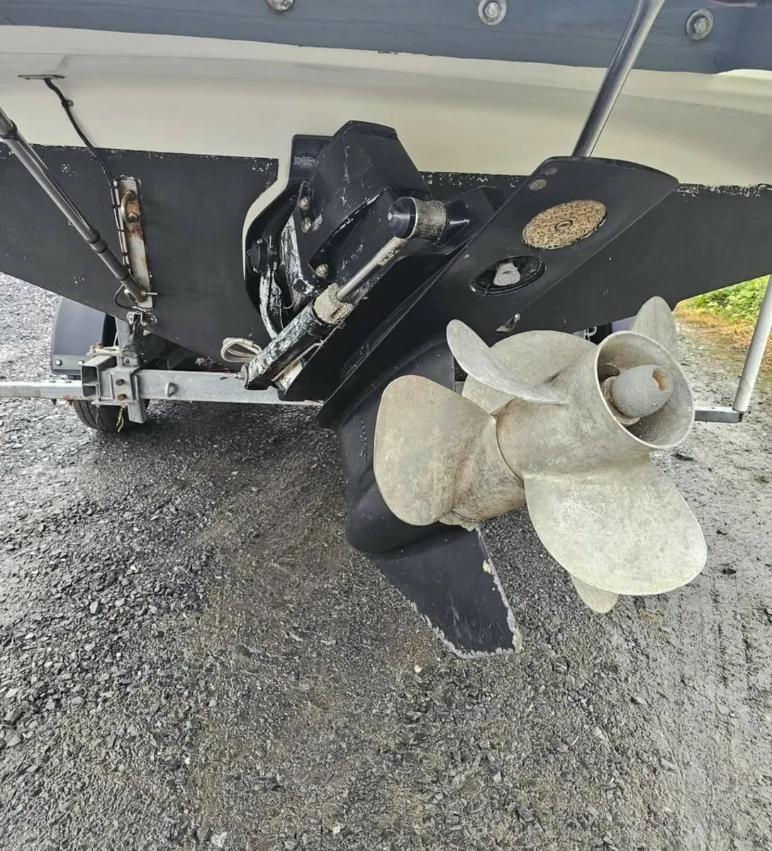 Maxum 2400sc3 sports cuddy cabin speedboat - Image 4