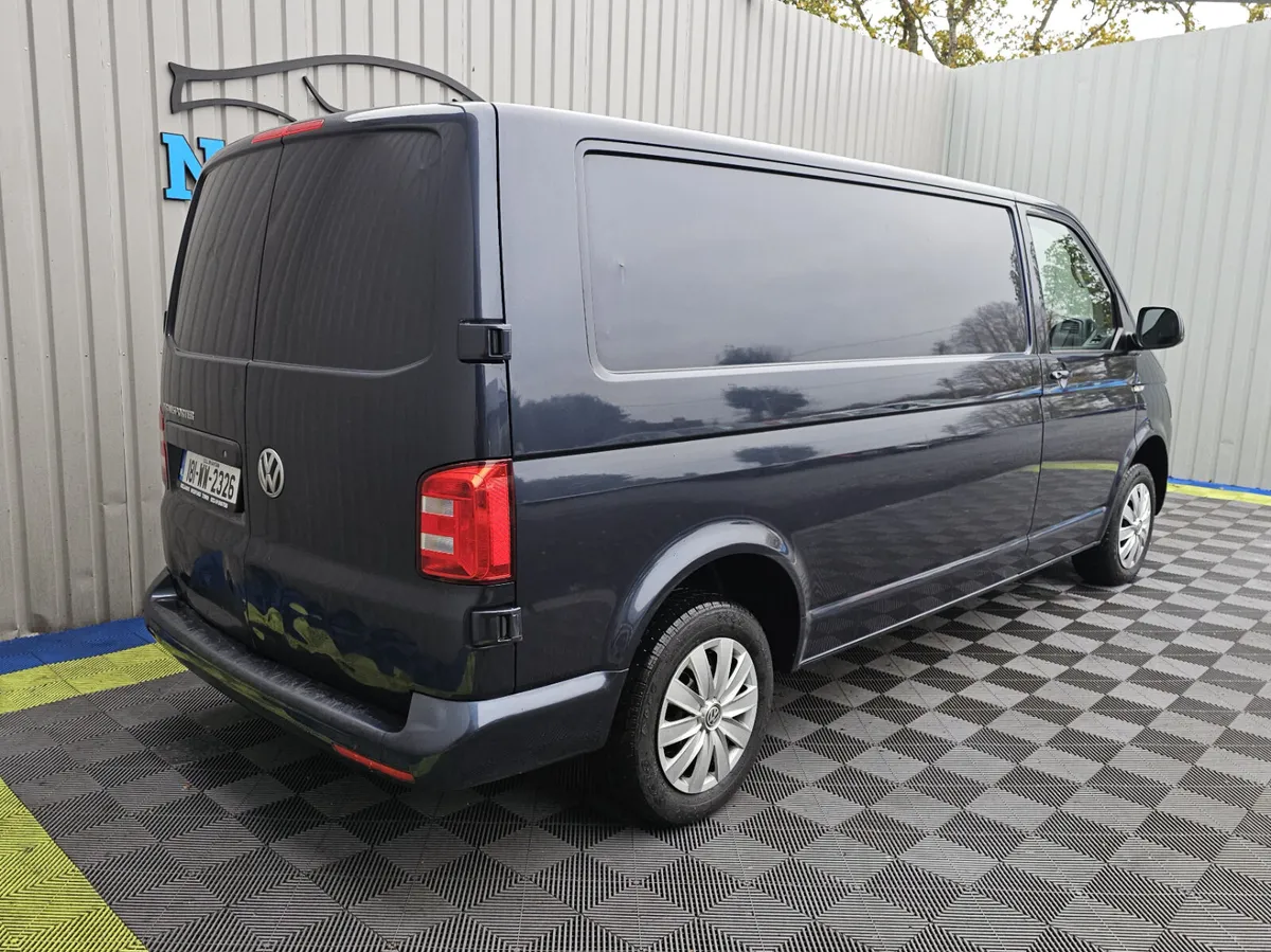 2018 Volkswagen Transporter 2.0D - Image 3