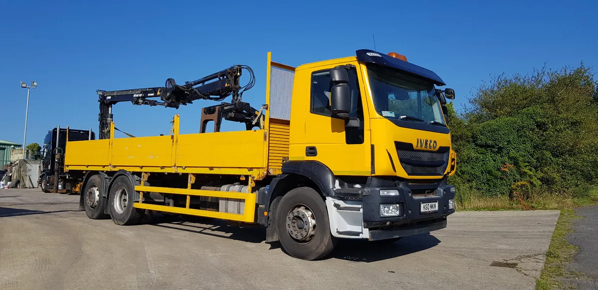 2016 Iveco Stralis 260 S31 ,6×2 , Crane Truck - Image 1