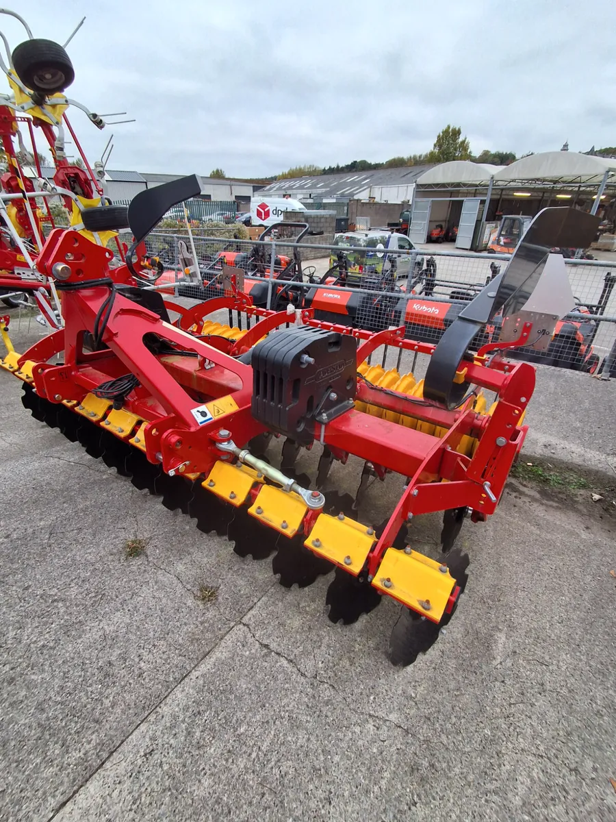 Vaderstad Carrier - Image 1