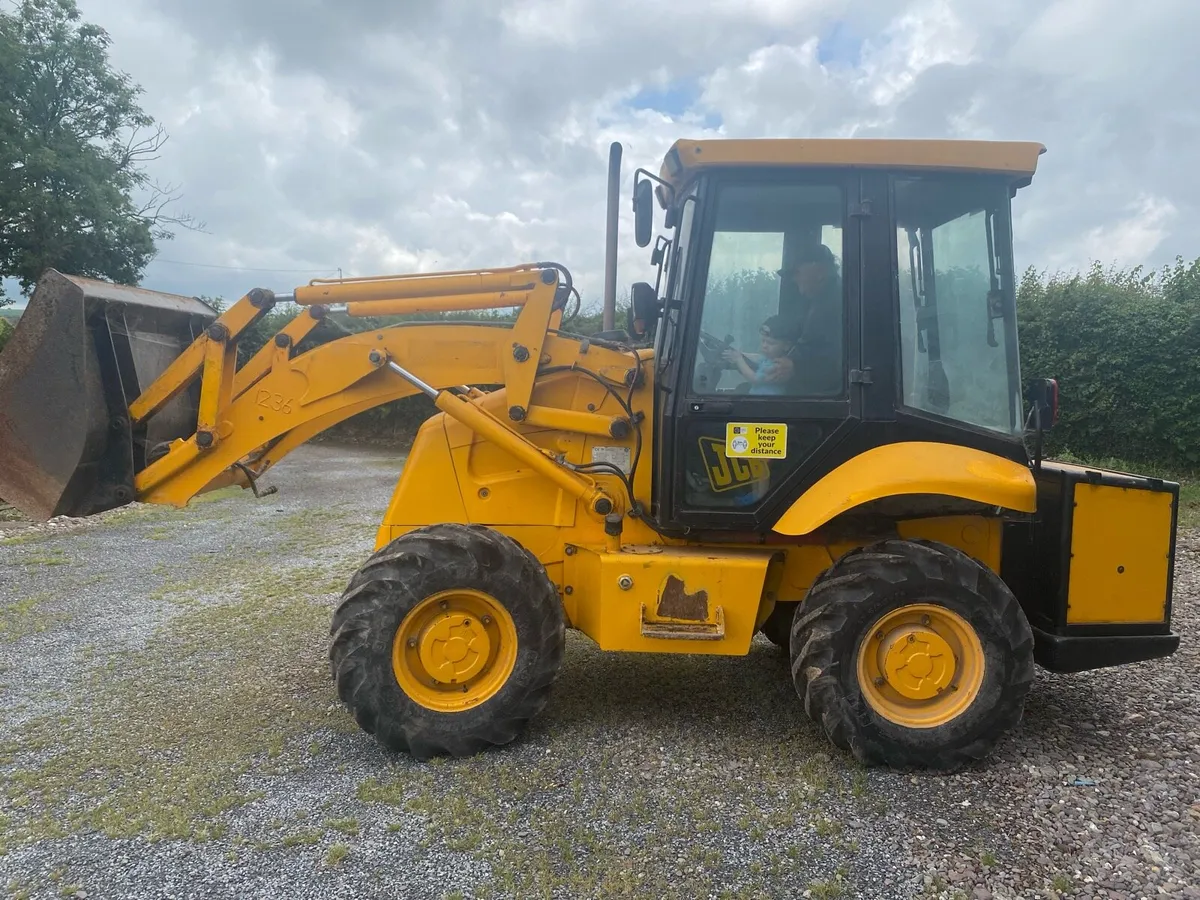 JCB 2 4 wheel steer Digger - Image 2