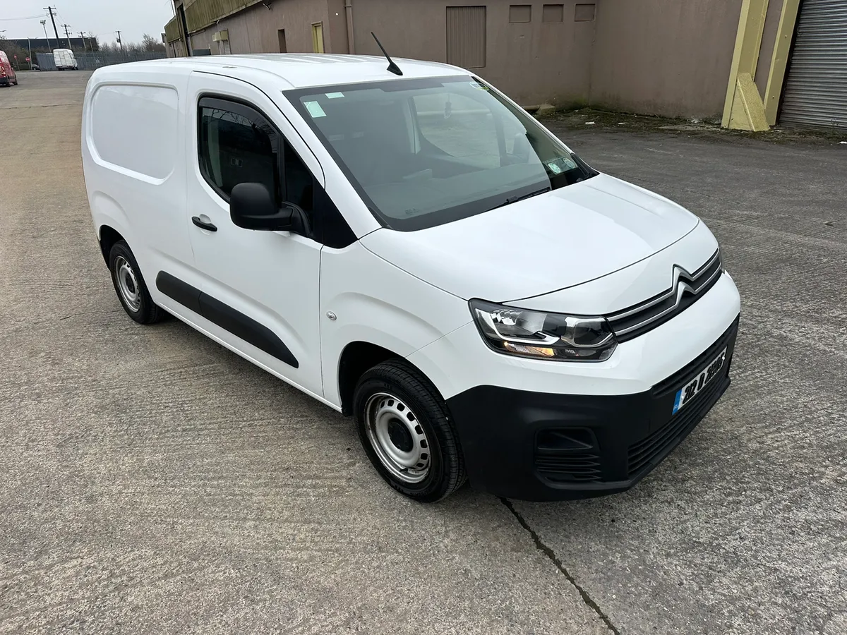 21 Citroen Berlingo 1.5 DOE 10/26 - Image 2
