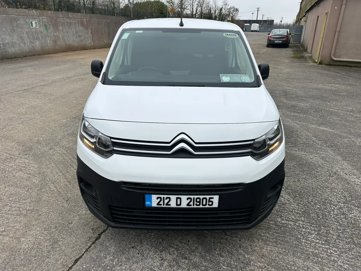 21 Citroen Berlingo 1.5 DOE 10/26 - Image 3