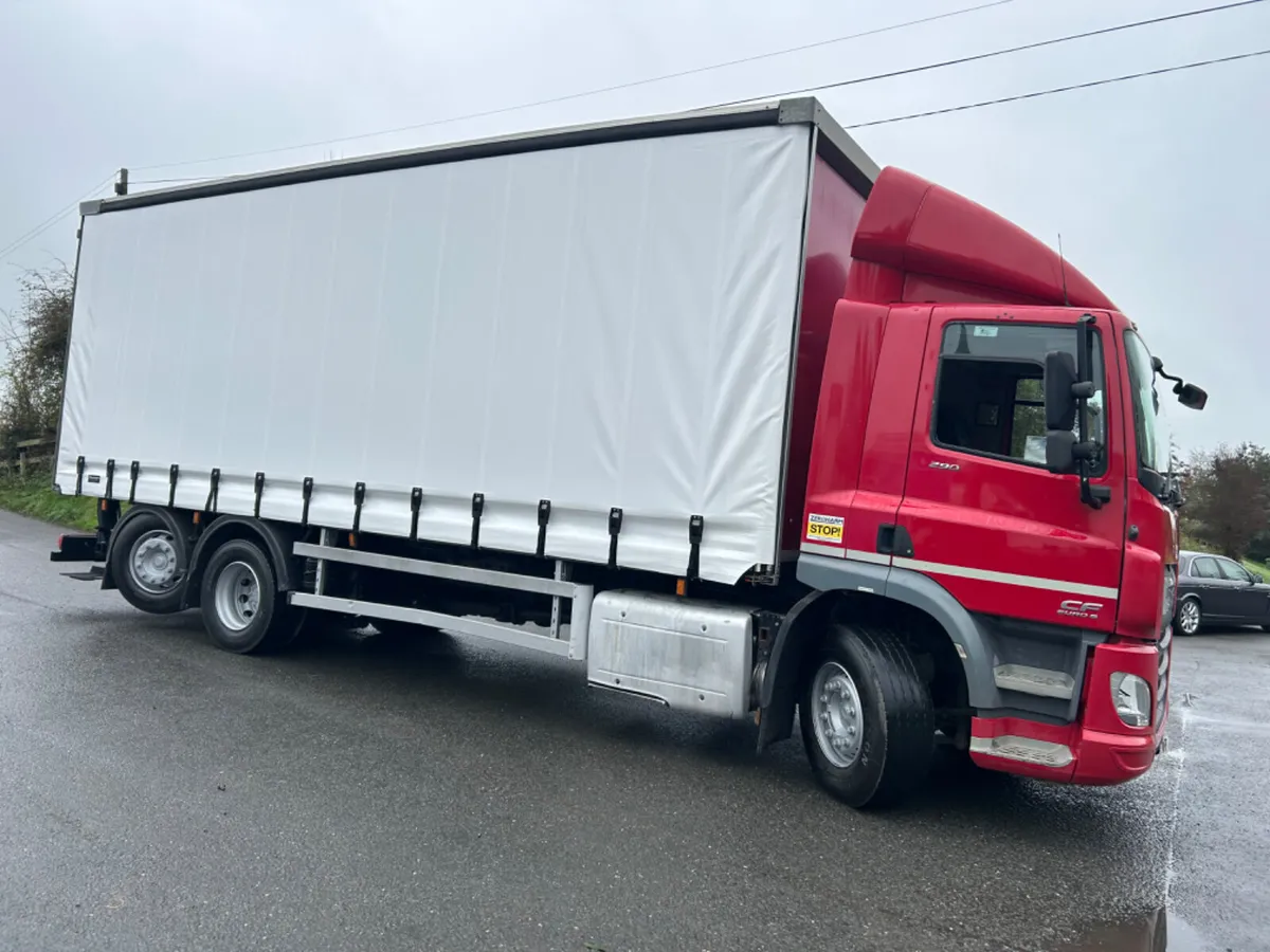 2015 Daf cf 6x2 Curtainsider with Moffett brackets - Image 4