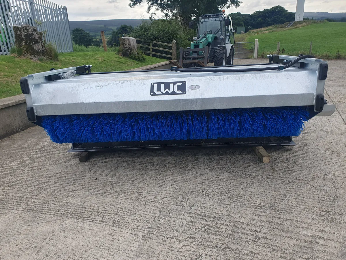 LWC Bucket Brushes - Image 2