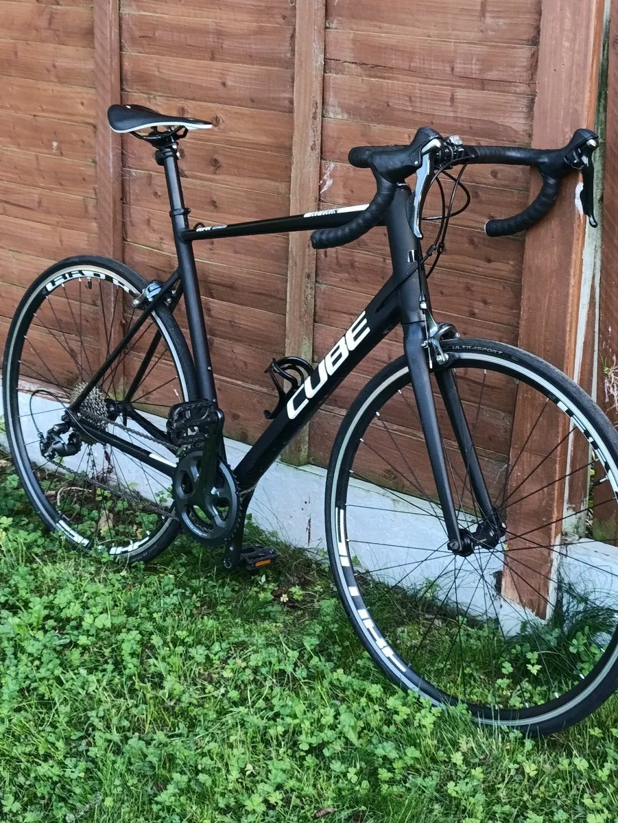 Cube Attain Adult Race Bike - Aluminium Frame 60cm - Image 1